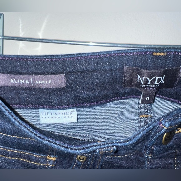 NYDJ Alina Ankle jeans with reversed hem. - Picture 4 of 4